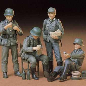 Tamiya 1/35 German Soldiers at Rest