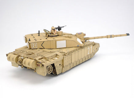 Tamiya 1/35 British MBT Challenger 2 (Desertised)