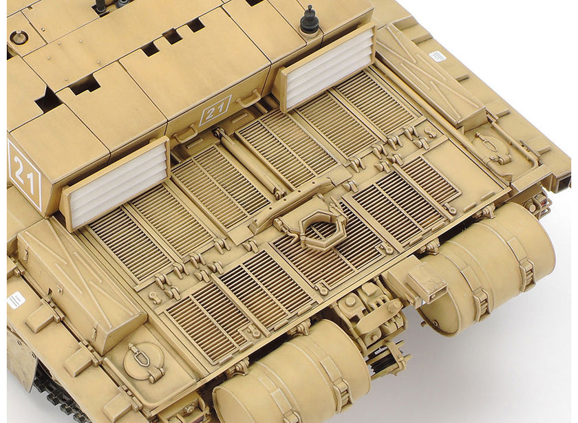 Tamiya 1/35 British MBT Challenger 2 (Desertised)